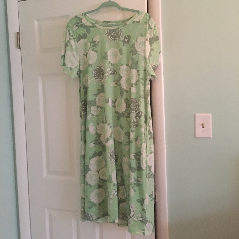 Jessie White Rose Dress